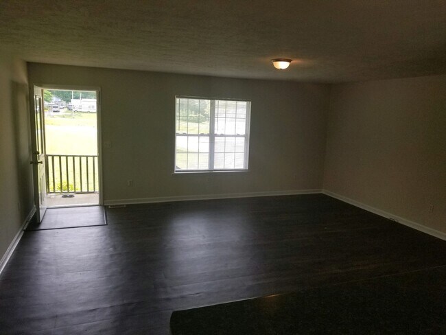 Building Photo - 151 Spirit Cir