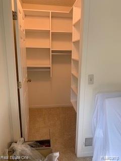 Building Photo - 41719 Sleepy Hollow Dr