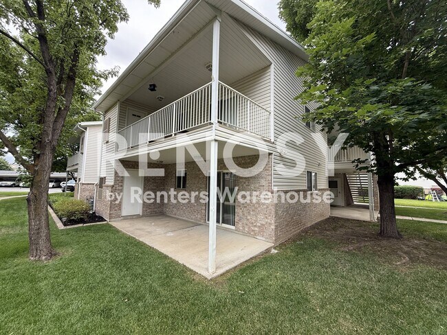 Building Photo - 2421 N 400 E