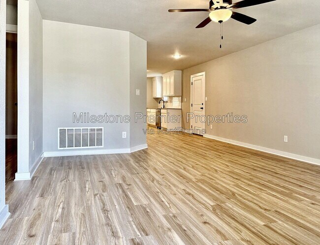 Building Photo - 2384 Miller St