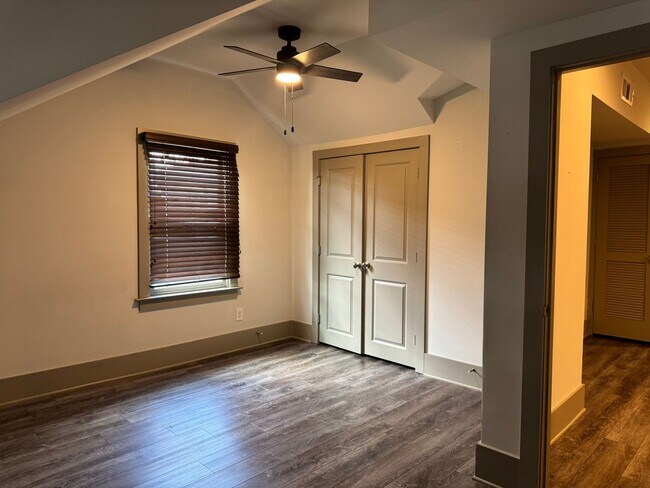 Building Photo - 1707 Hillside Ave