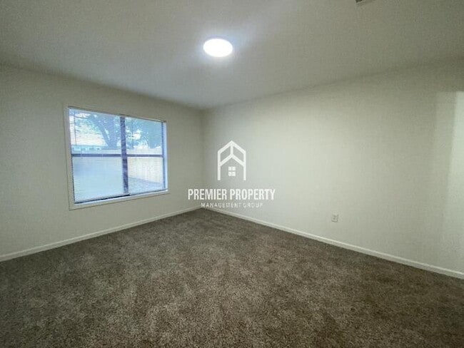 Building Photo - 5818 Port Haven Dr