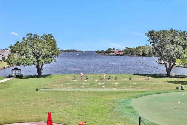 Building Photo - 36 April Point Dr N