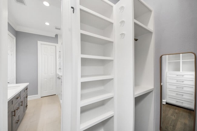 Building Photo - 5317 Feagan St