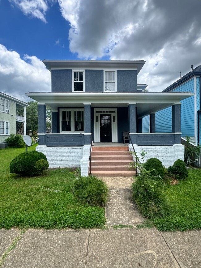 Building Photo - Renovated 2 bed 1 bath duplex Unit-Richmon...