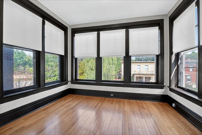 Building Photo - Shaw-ty is a 10