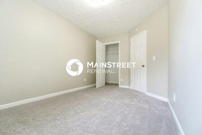 Building Photo - 3 Bedroom Pet-Friendly Home in Stone Mountain, GA with Main Street Renewal