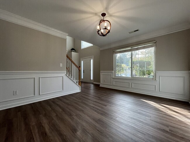 Building Photo - 2043 Covered Bridge Ct