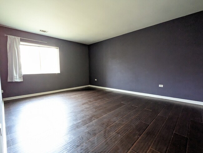 Building Photo - 2252 N Baldwin Way