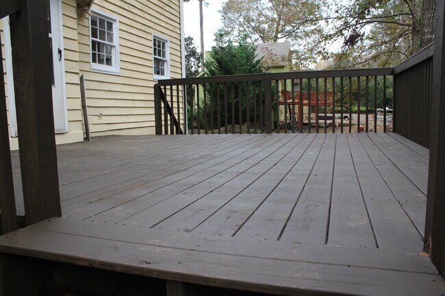 Building Photo - 1410 Ashbrook Dr NW