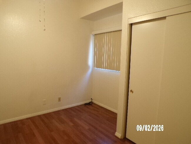 Building Photo - 43702 La Paz Ln