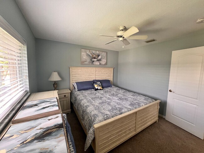 Building Photo - Waterfront Paradise in Punta Gorda Isles –...