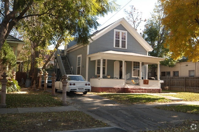 Building Photo - 3246 Mulberry St