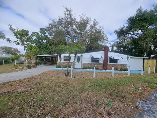 Building Photo - 1040 65th St S