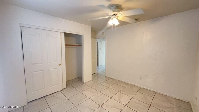 Building Photo - 9151 W Kings Ave