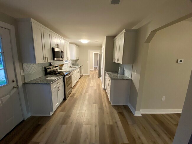 Building Photo - 2144 Casa De Oro St