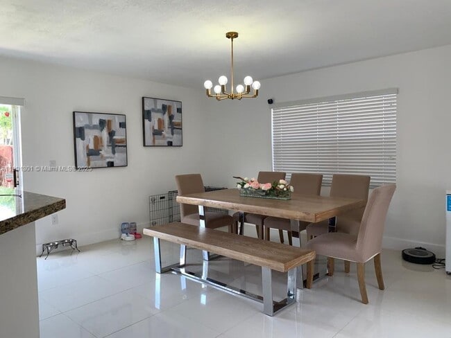 Building Photo - 14804 SW 155th Pl