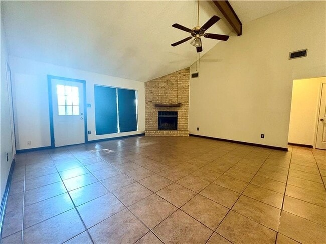 Building Photo - 1704 Admiral Nelson Dr