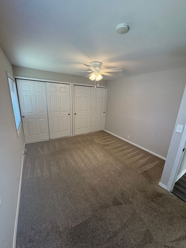 Building Photo - Summit Street Duplexes