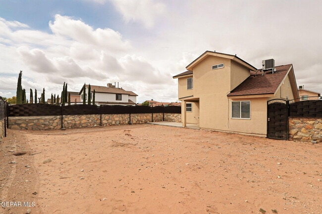 Building Photo - 14328 Patriot Point Dr