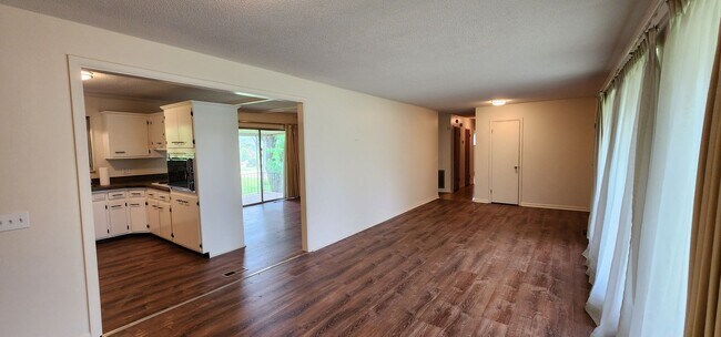 Building Photo - 6836 Bacon Ln