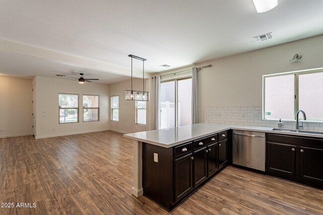 Building Photo - 1061 S Hawk Ln