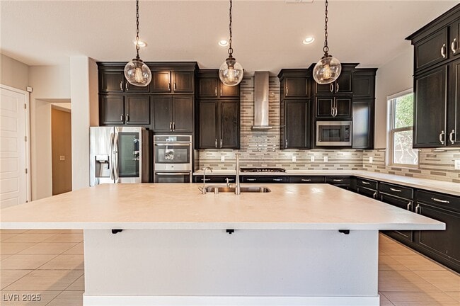 Building Photo - 6465 Farness St