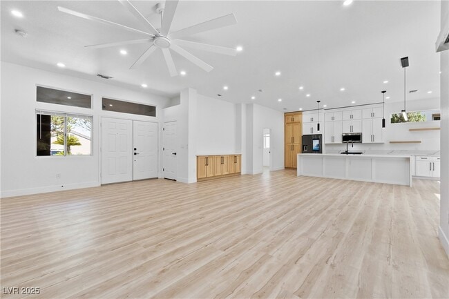 Building Photo - 10709 Hunters Woods Pl