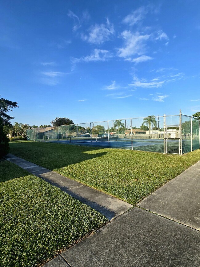 Building Photo - 4204 Waterview Cir