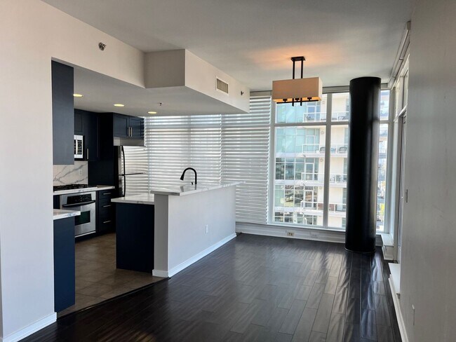 Building Photo - Downtown Long Beach - West Ocean - 1 Bedro...