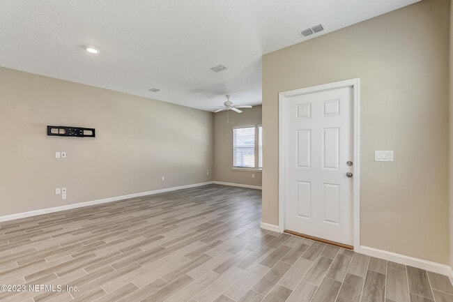 Building Photo - 1325 Salt Ridge Ave