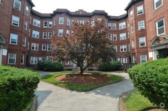 Building Photo - 15 Lynde St