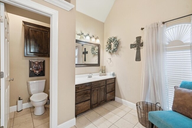 Building Photo - 4610 Sierra Sunset