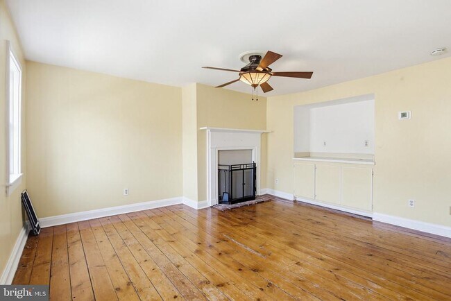 Building Photo - 947 Oella Ave