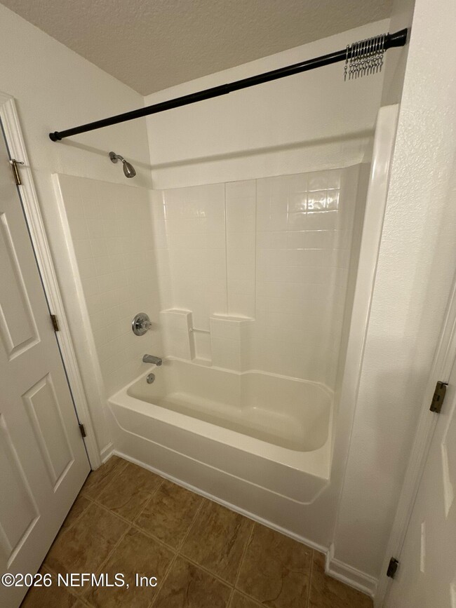 Building Photo - 271 Leese Dr