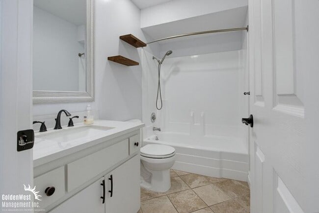 Building Photo - Inviting Upstairs 2Bdm and 2Ba Condo in San Marcos!