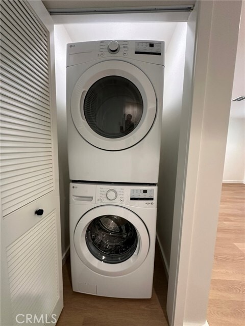 Building Photo - 901 N Orchard Dr