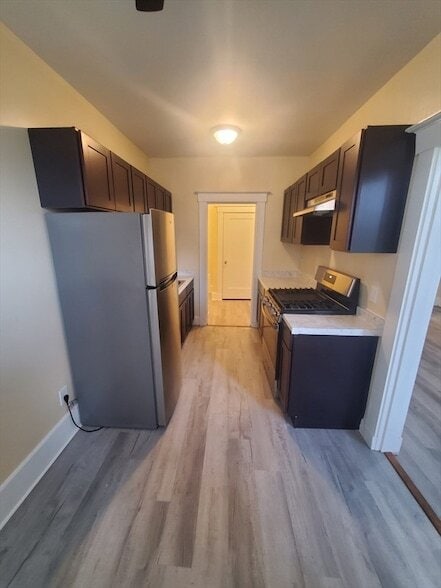 Building Photo - 415 County St