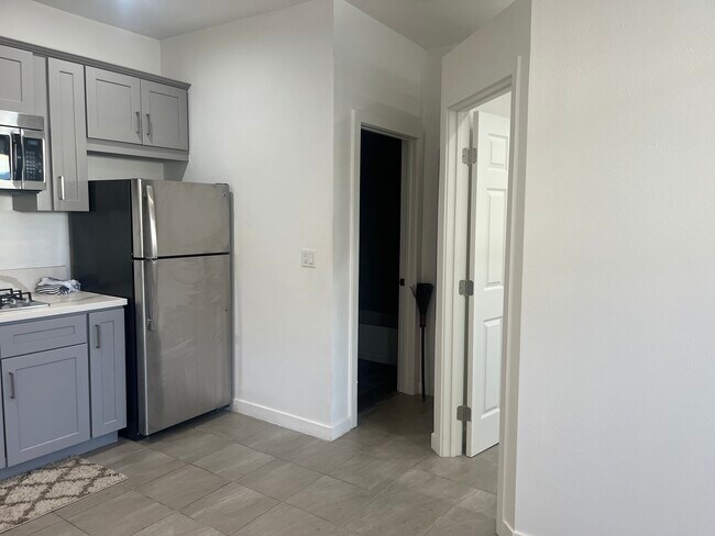 Building Photo - 16549 San Jose St