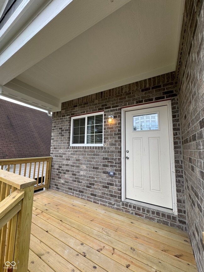 Building Photo - 2143 Columbia Ave