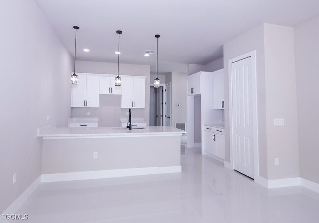 Building Photo - 219 Greenbriar Blvd