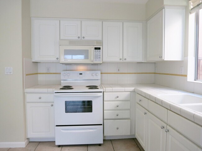 Building Photo - 1572 Firestone Loop