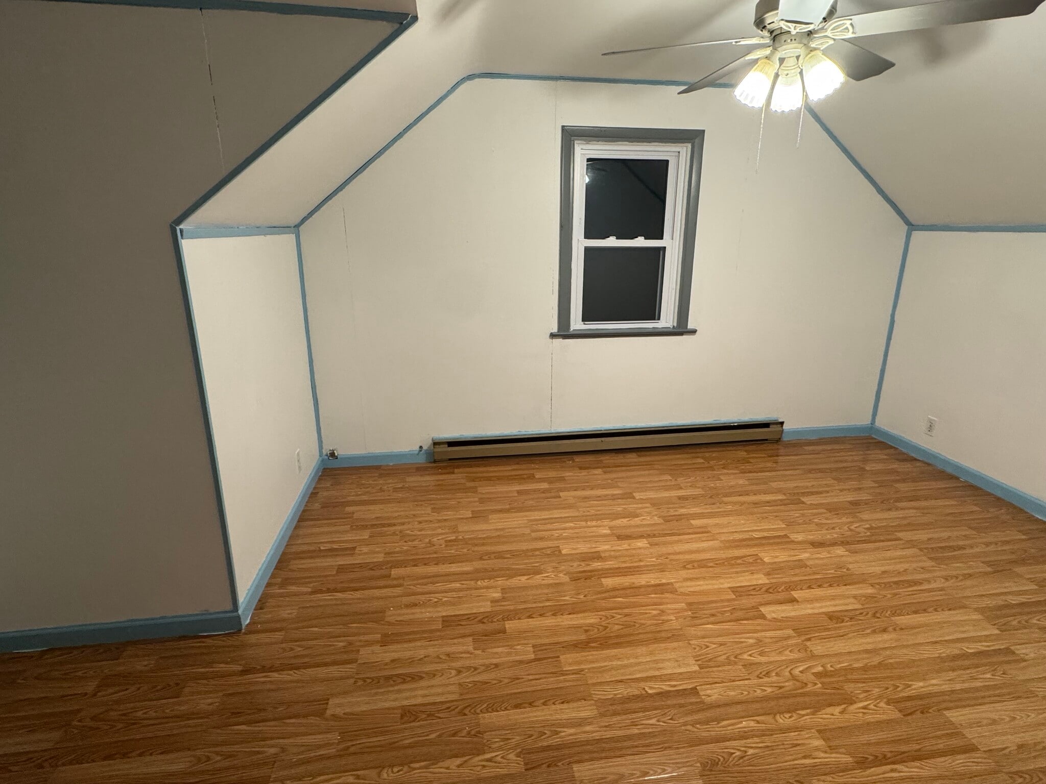 Building Photo - 165 Sand Creek Rd