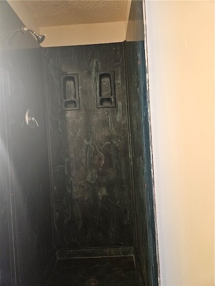 Building Photo - 1901 Dogwood Pl