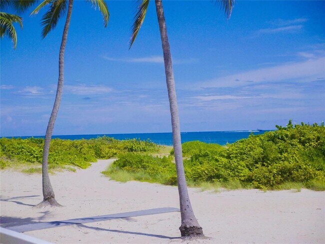 Building Photo - 2000 S Ocean Blvd