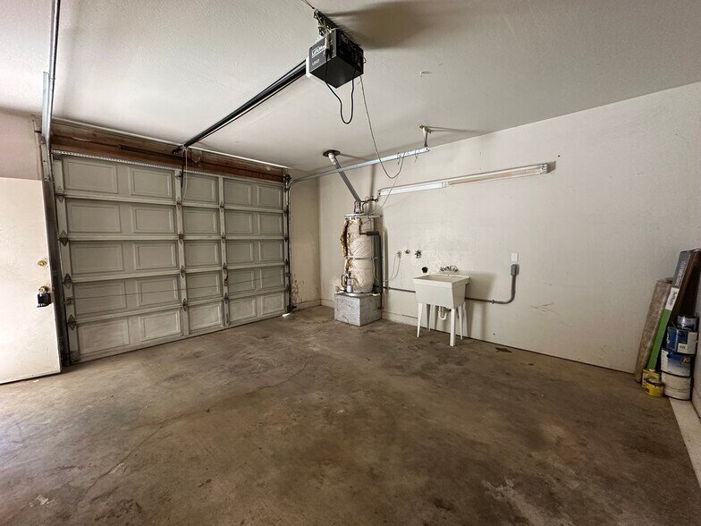 Building Photo - 507 McGowan St