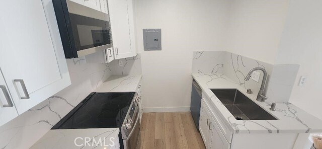 Building Photo - 2511 W Sunflower Ave