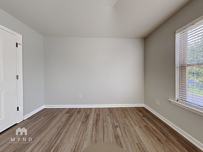 Building Photo - 3088 Rosewalk Dr