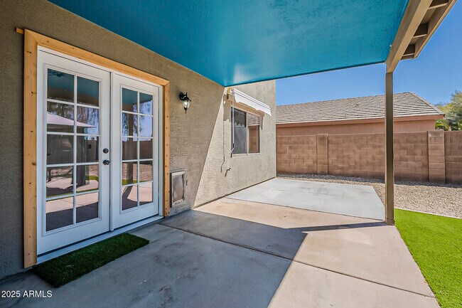 Building Photo - 21928 N Braden Rd