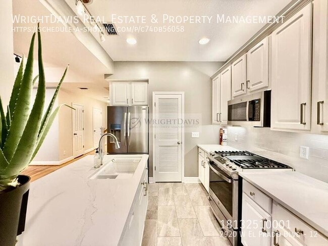 Building Photo - 2920 W El Prado Blvd